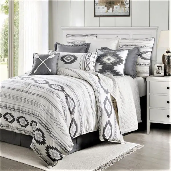 Relaxed Striped Geometric Bedding Set