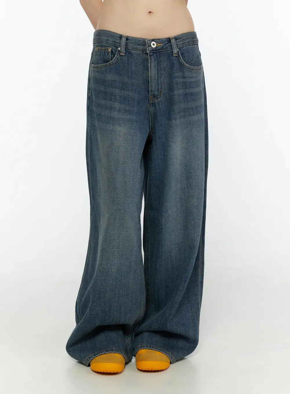 Stitch-Detail Low-Rise Baggy Jeans