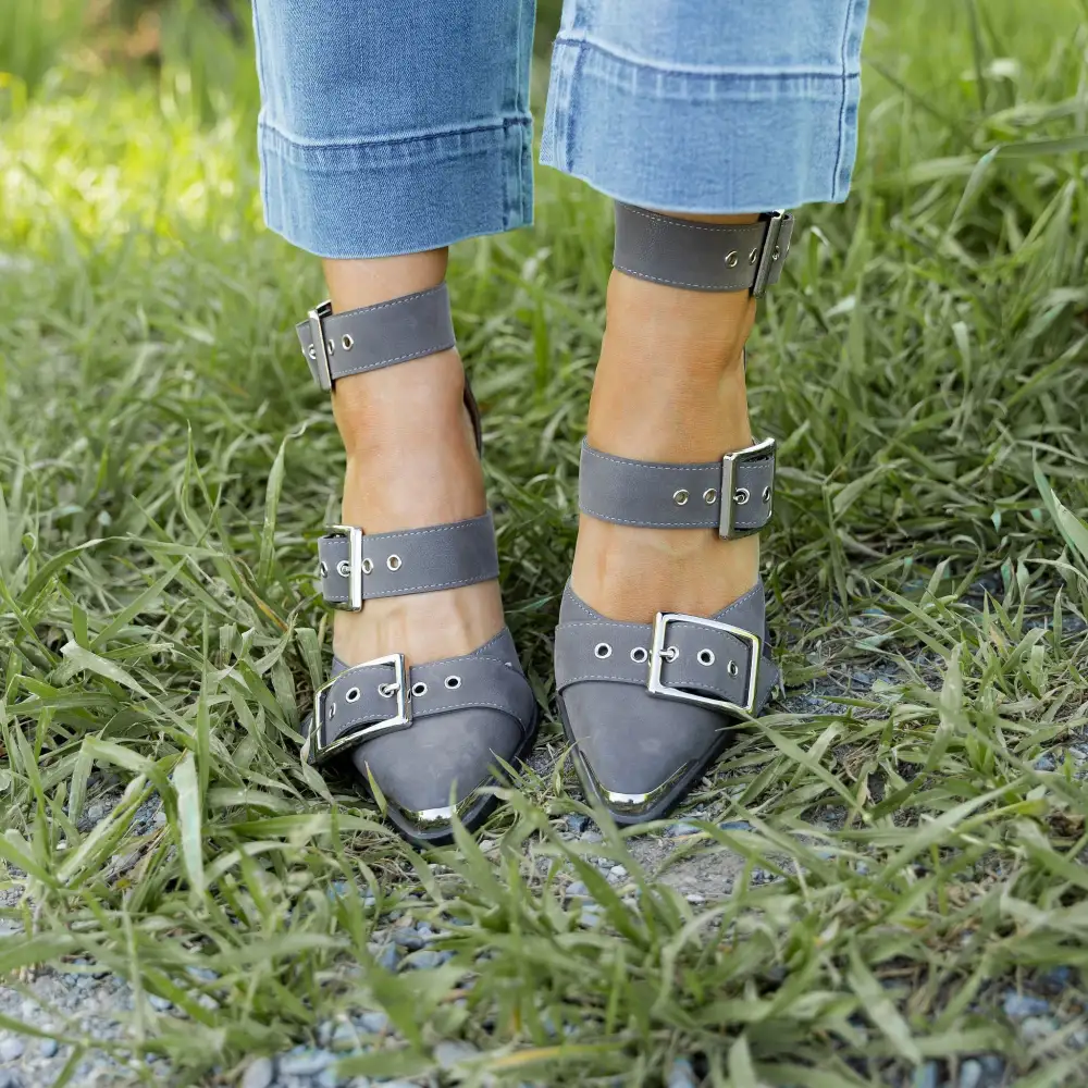Charming Line Heels