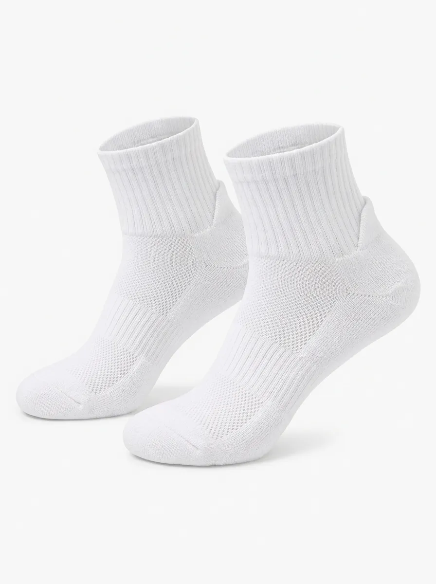 White Scenic Minimal Athletic Sport Ankle Socks