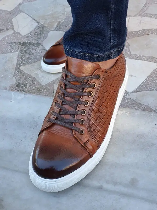 Suede Classic Low-Top Sneakers