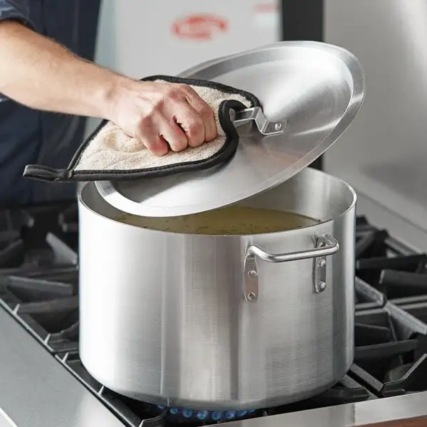Space-Saving Aluminum Sauce Pot with Cover