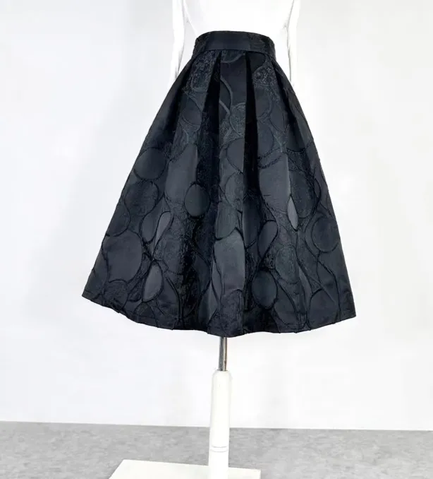 Chic Light Embroidered High Waist Skirt