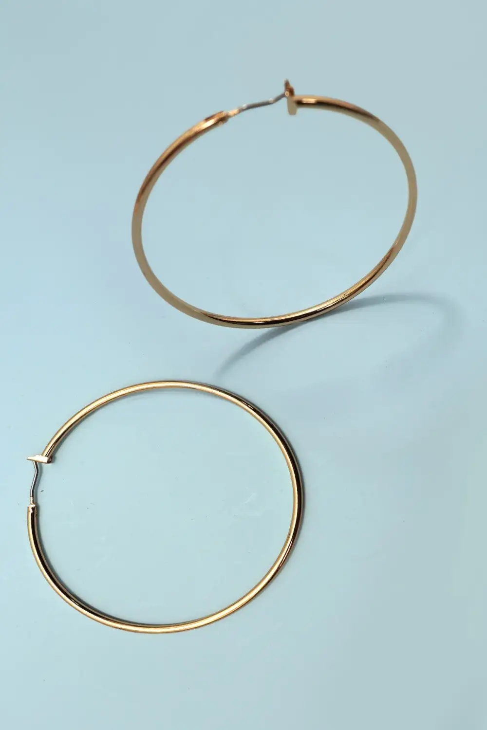 Timeless ssential Hoop arrings
