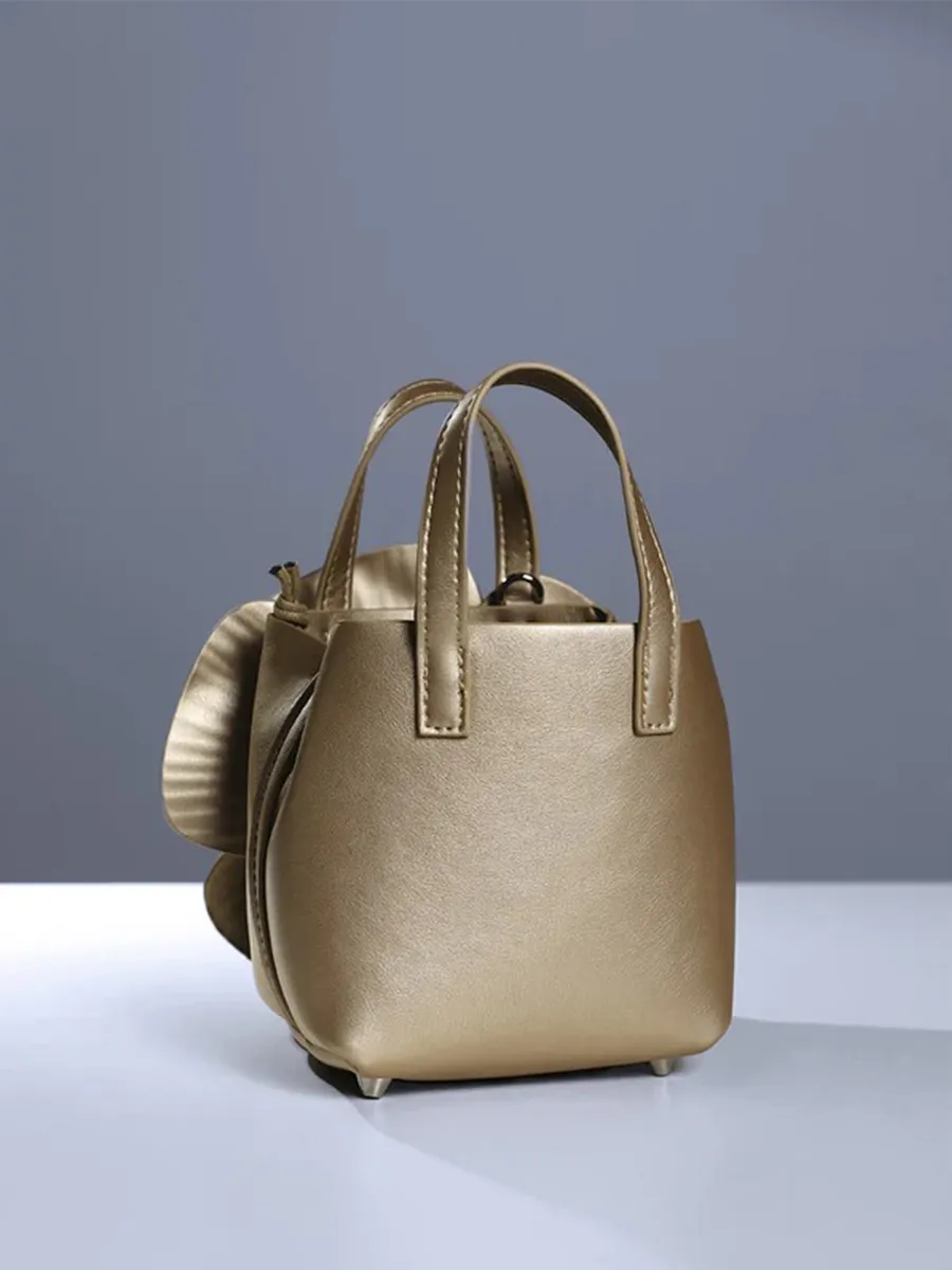 Acsah Leather Flower Bag In Gold