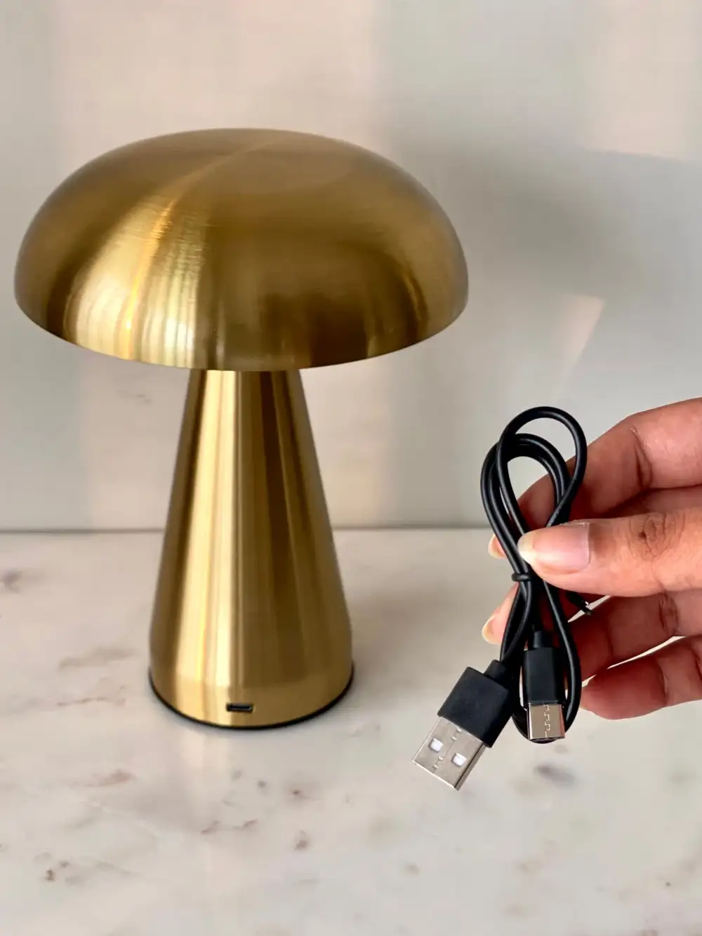 Luxor Table Lamp
