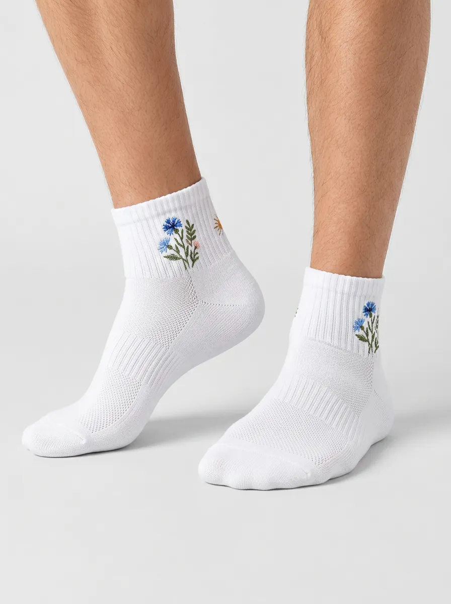 White Cornflower Floral Embroidered Athletic Ankle Socks