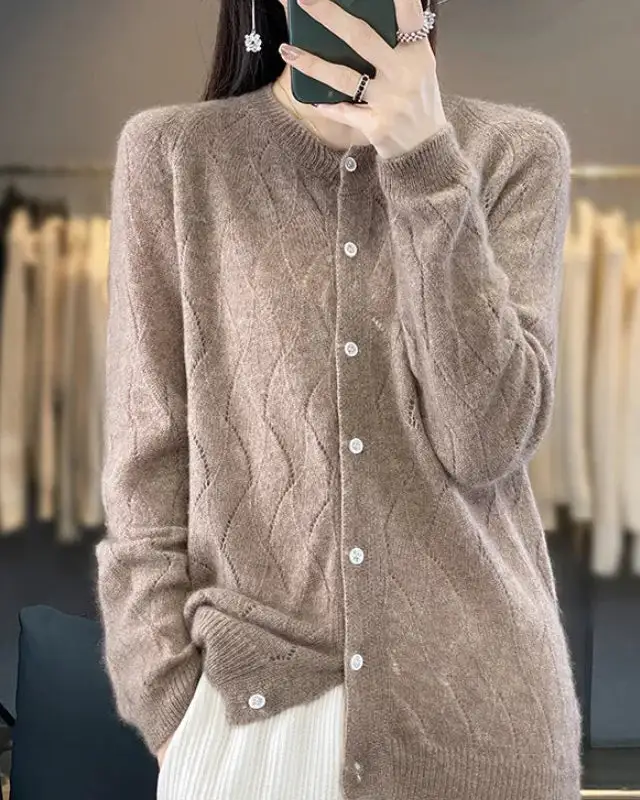 Modern Merino-Wool Wool Button-Front Round-Neck Cardigan