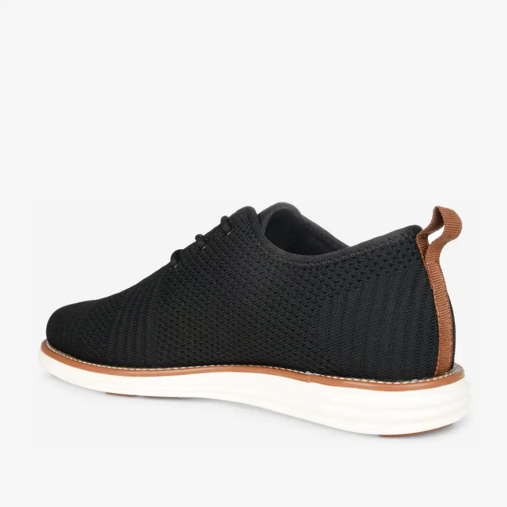 Roomy Fit Casual Sneakers