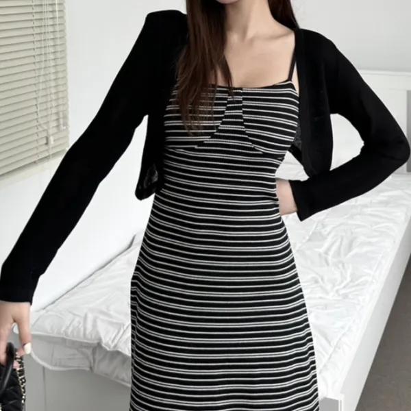 Women's Cropped Knit Shoulder Cardigan