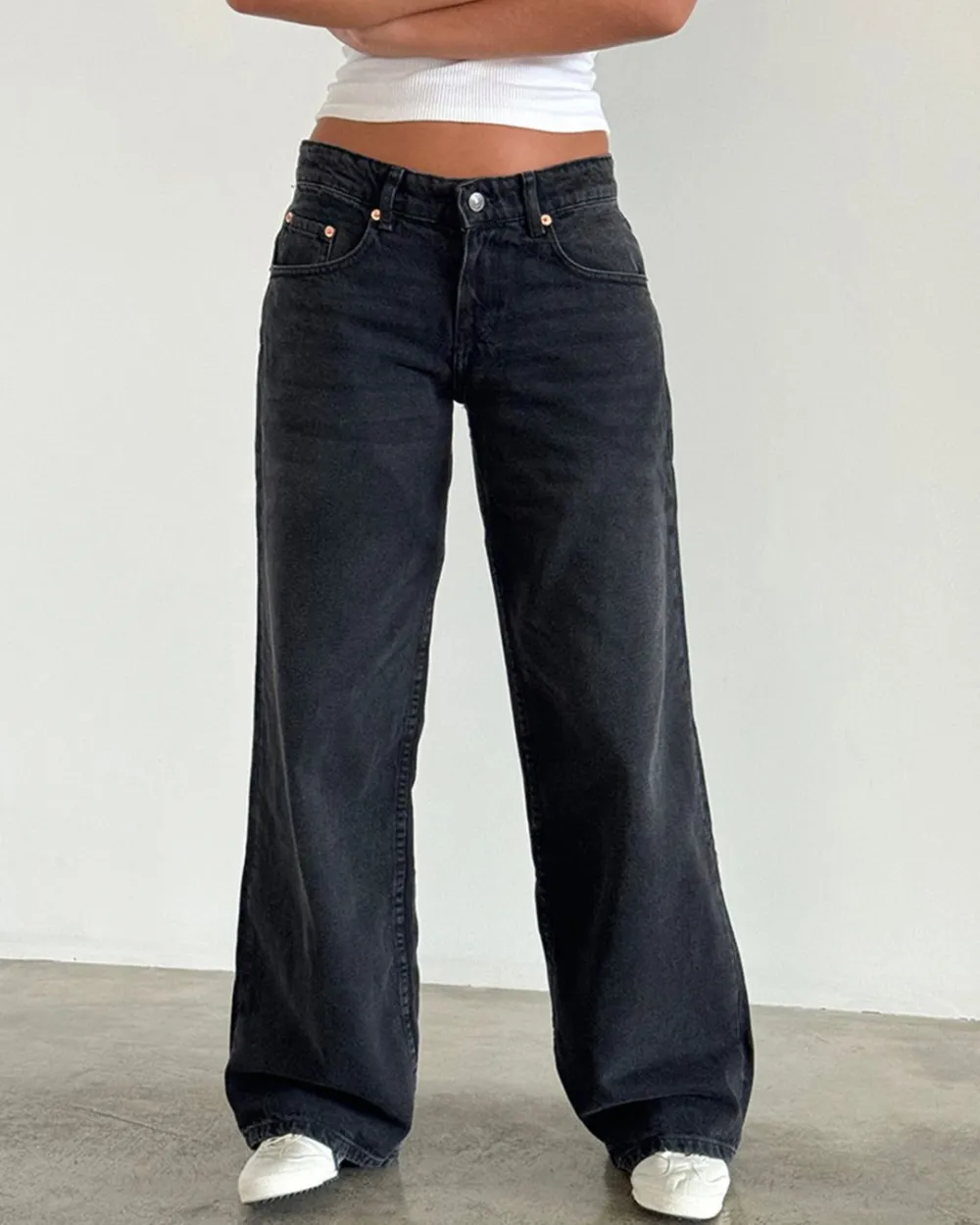 Relaxed Mid-Rise Straight-Leg Jeans