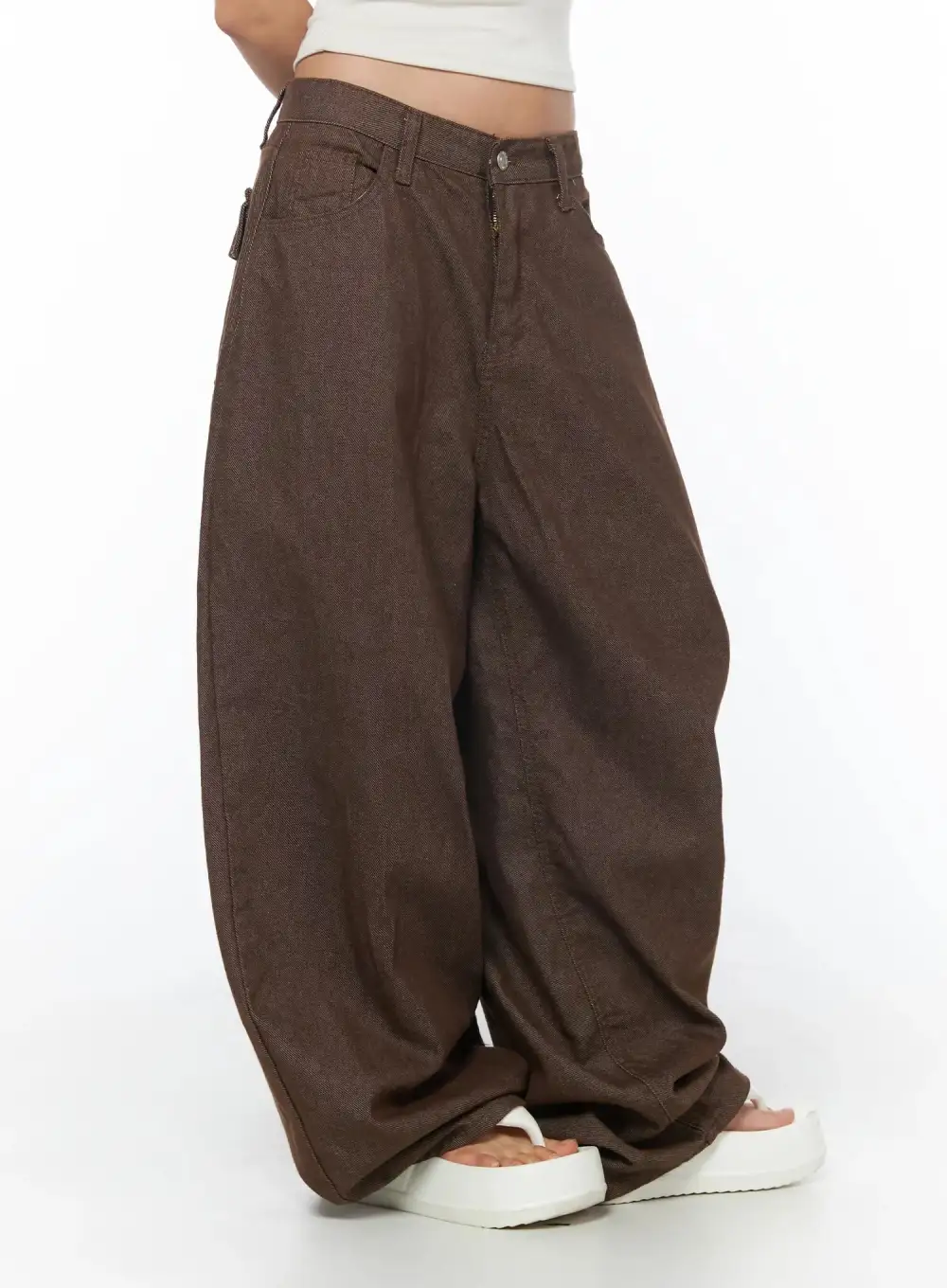 Back Pocket Baggy Jeans