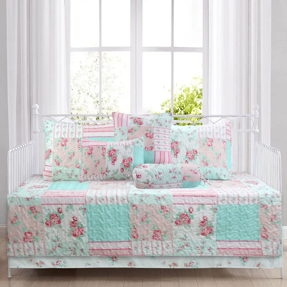Versatile Floral Patchwork Reversible Garden Quilt Bedding Set