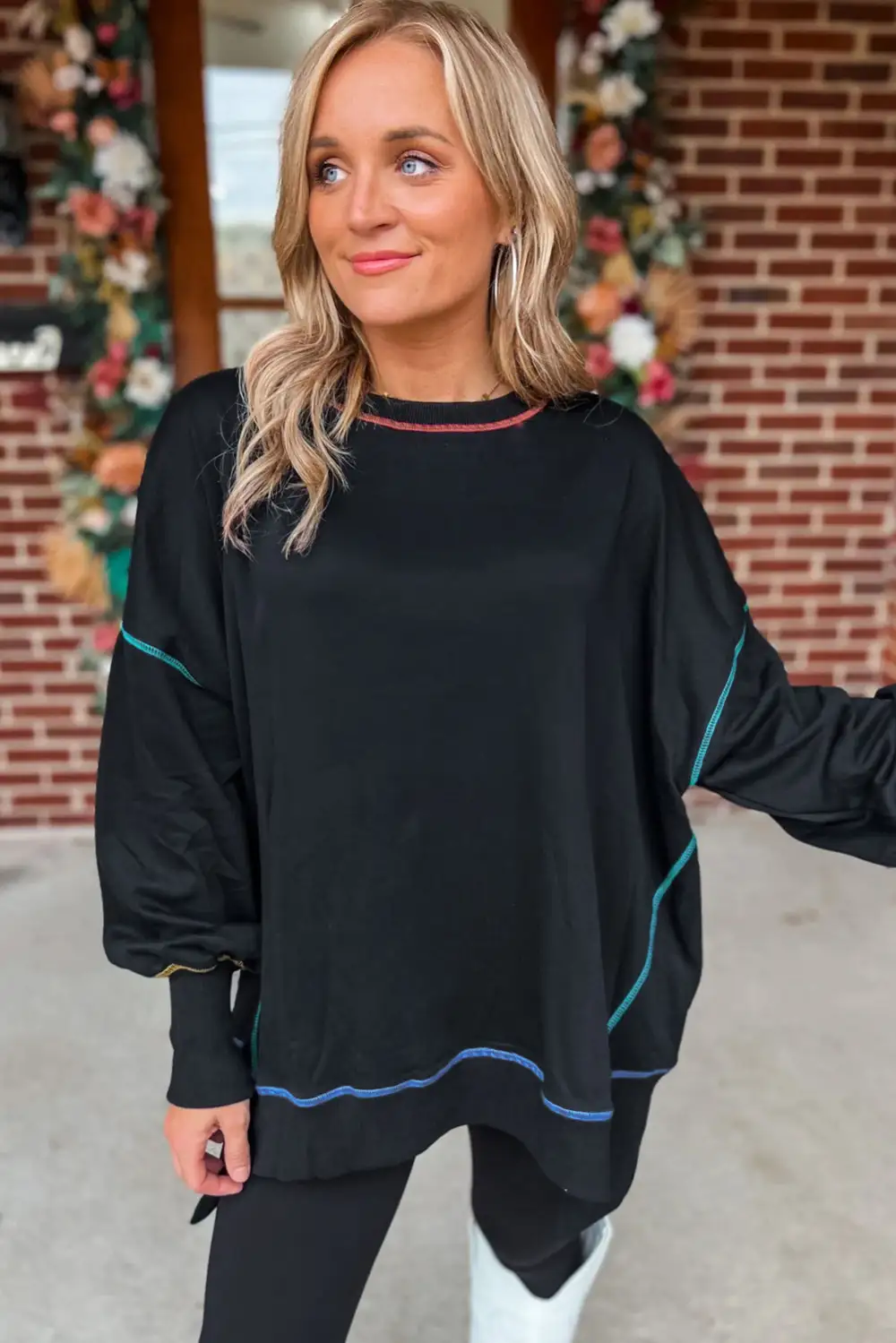 Contrast Stitching Split Relaxed Sweatshirt