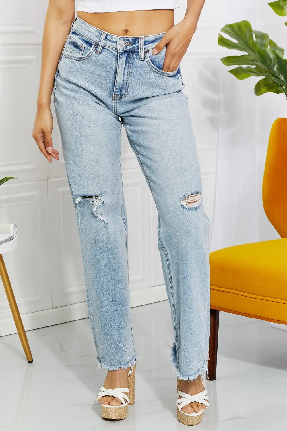Minimal Modern Comfort-Fit Jeans