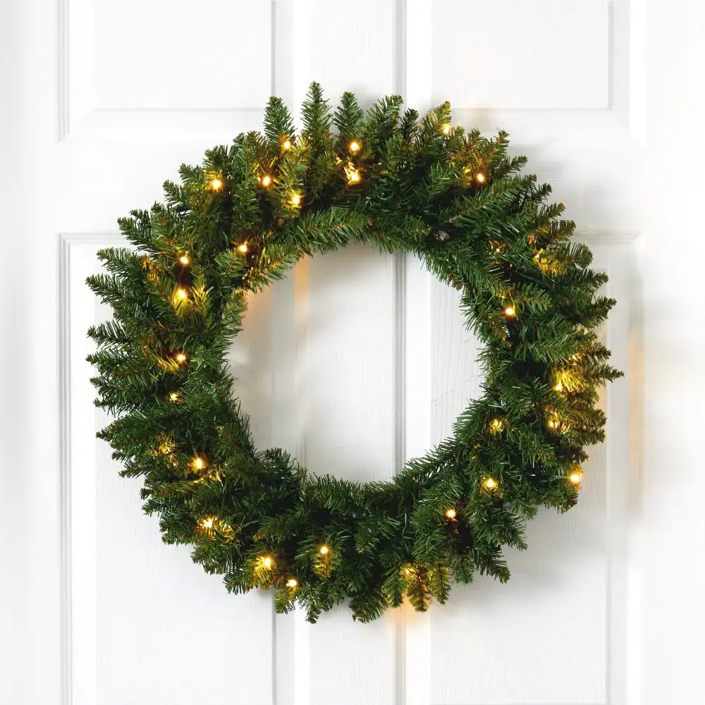 Pine Artificial Christmas Wreath with Clear LED Lights