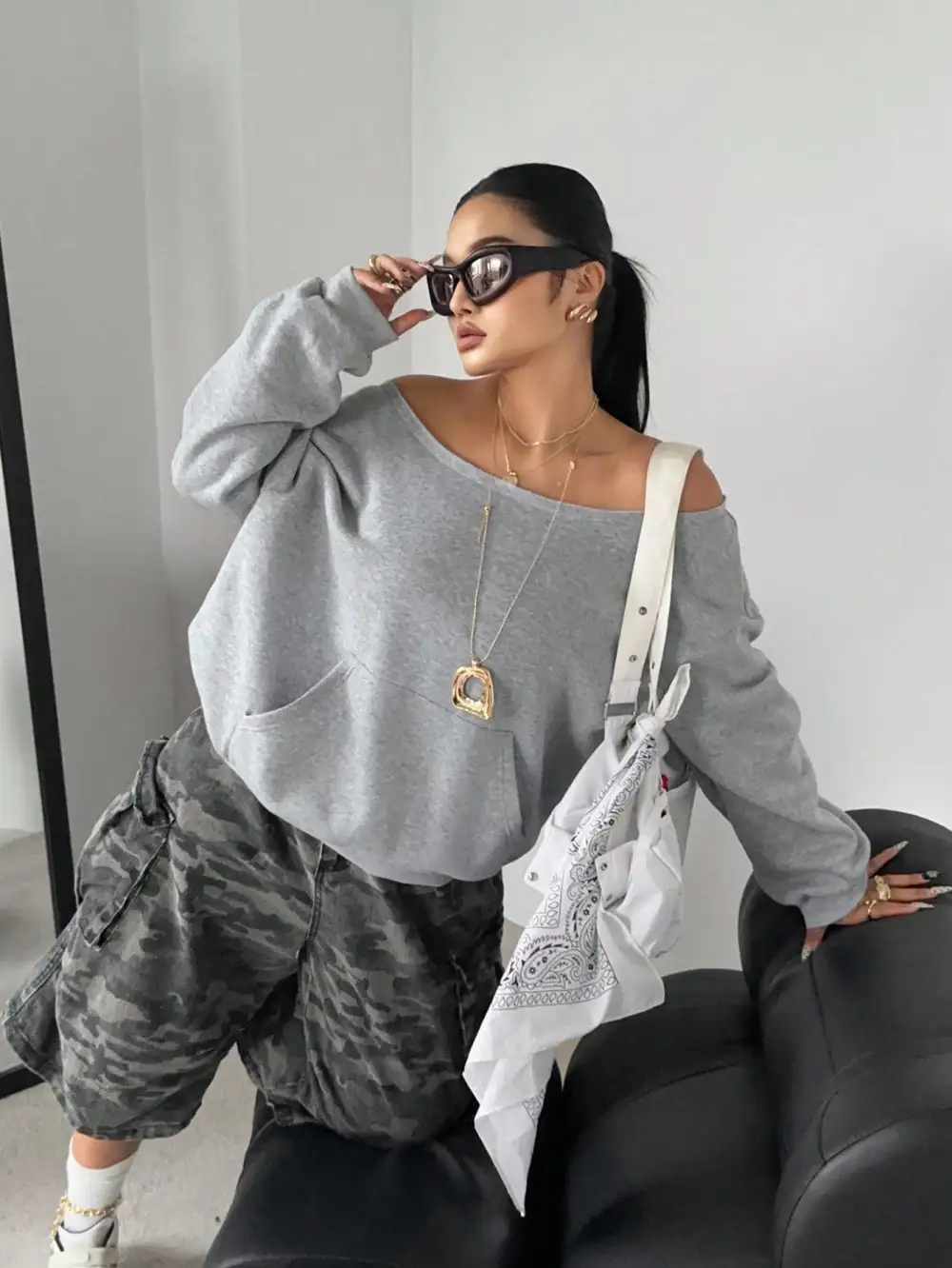 Off Shoulder Thermal Lined Relaxed Fit Sweatshirt