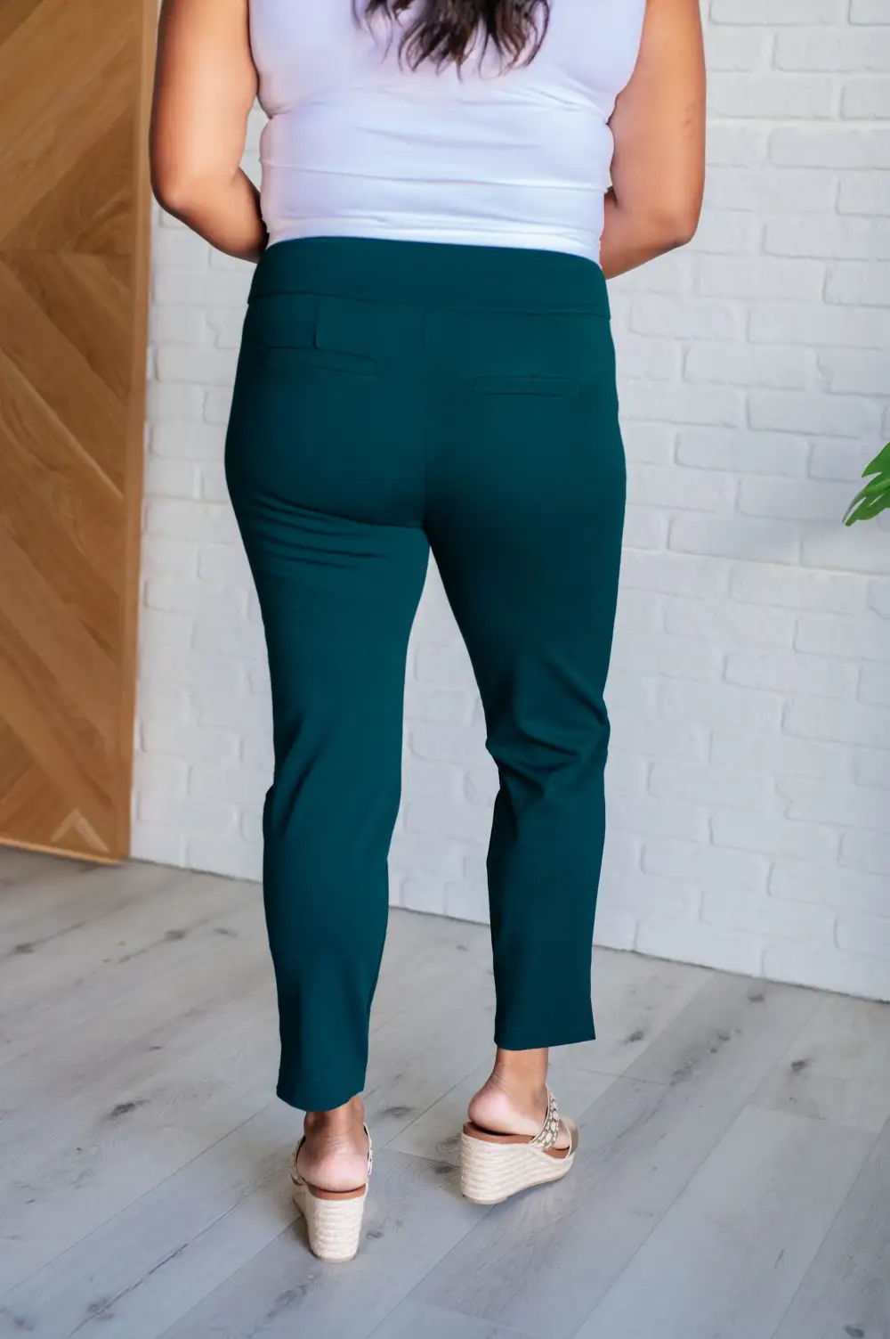 Magic Ankle Crop Skinny Pants In Hunter
