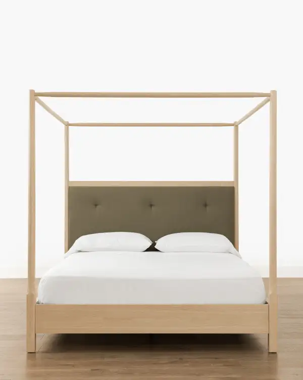 Tufted Oak Bed