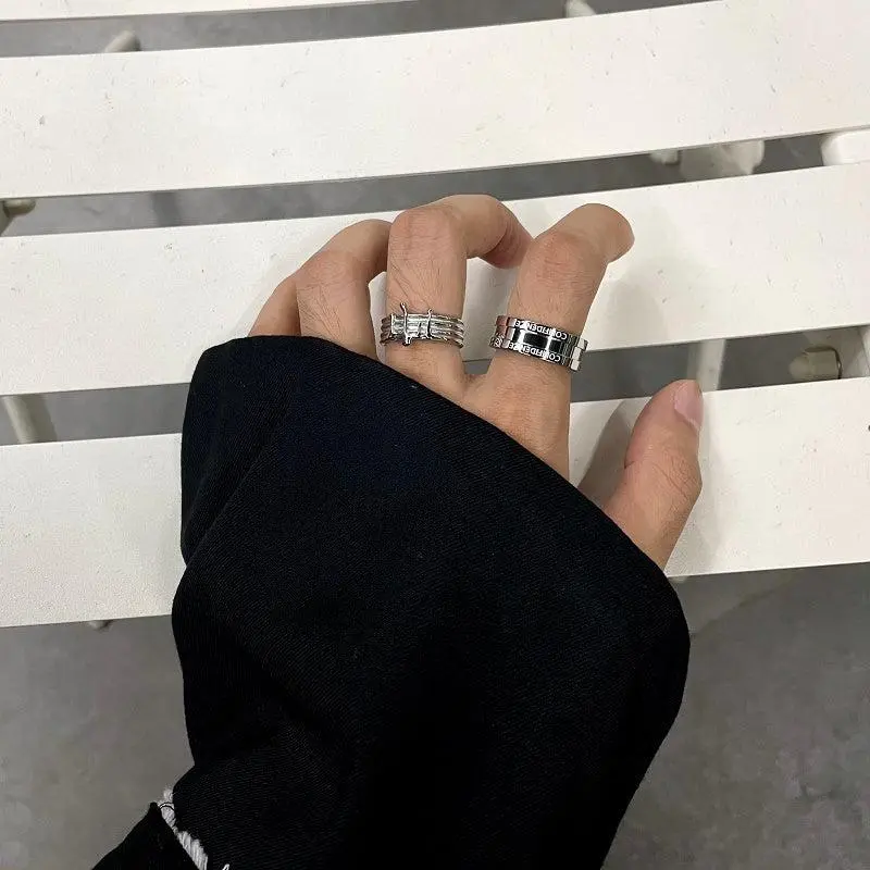 Intertwined Band Ring