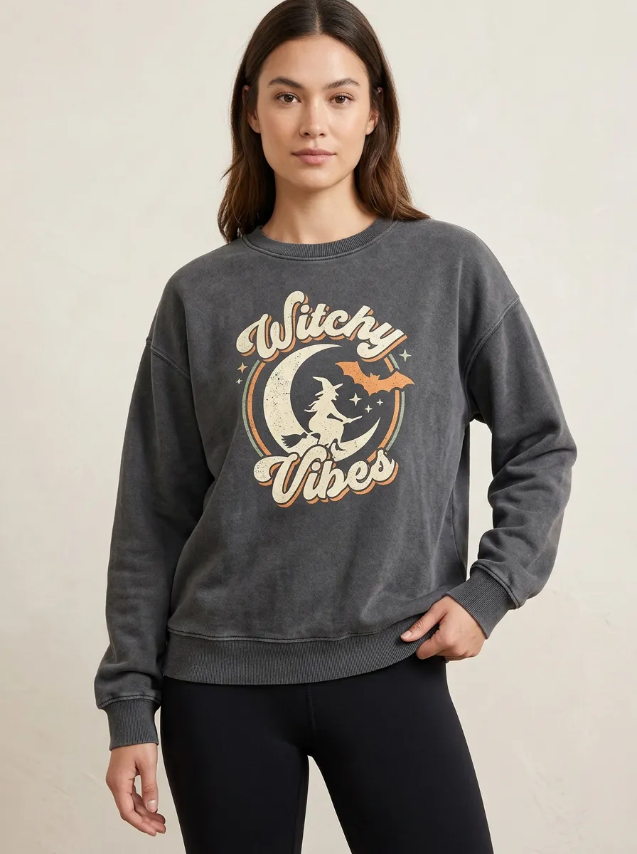 Women's Halloween Witchy Vibes Moon Bat Printed Sweatshirt