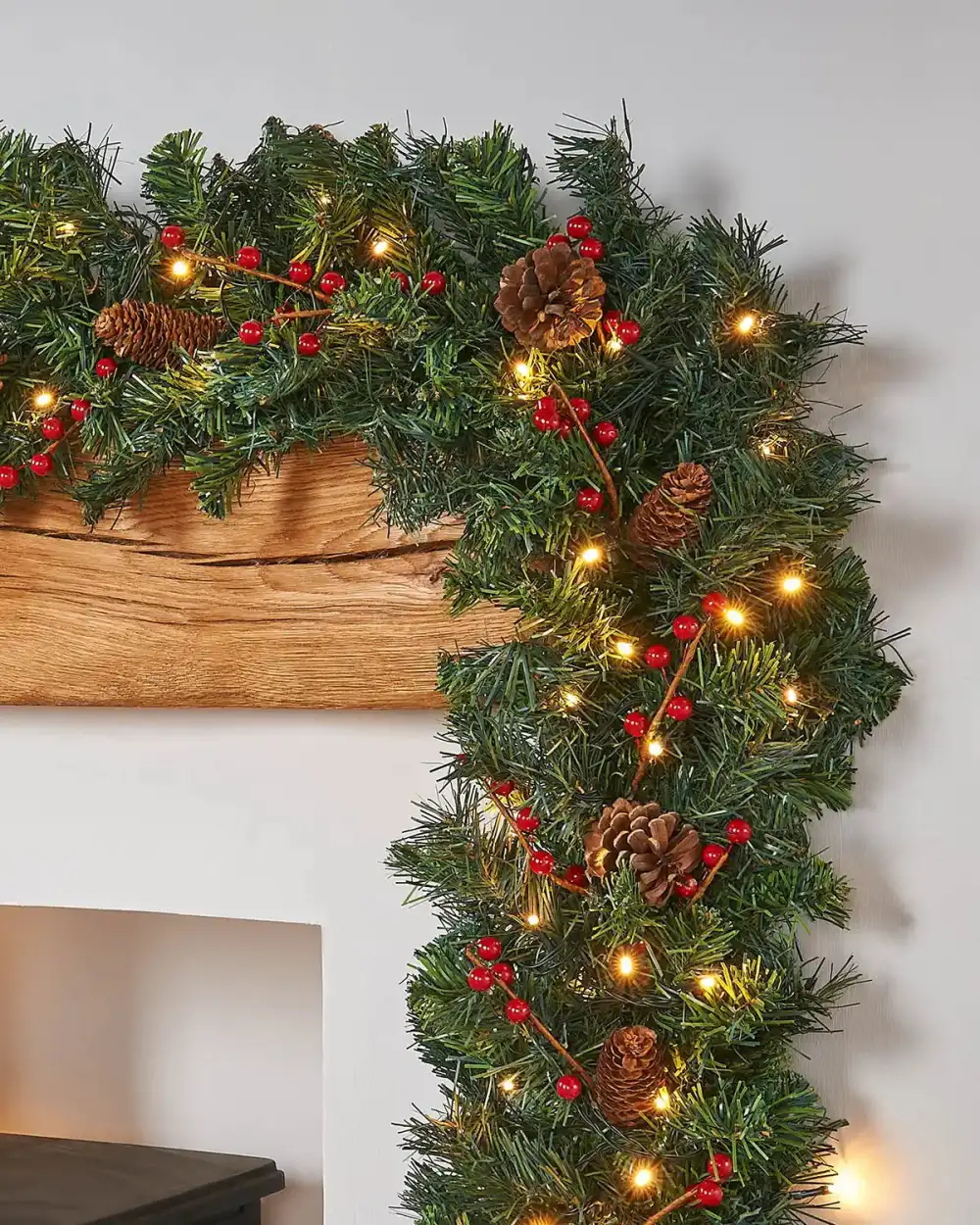 Pre-Lit Full Pine Pinecone Berry Garland