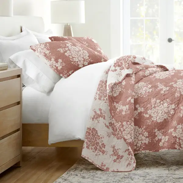 Distressed Bouquet Reversible Quilted Coverlet Set