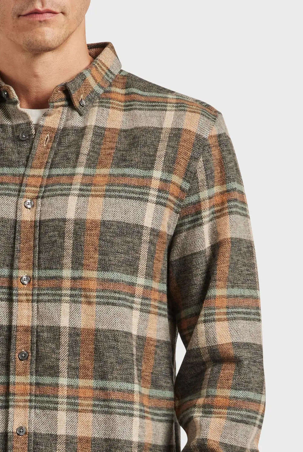 Relaxed Fit Plaid Flannel Button Up Shirt