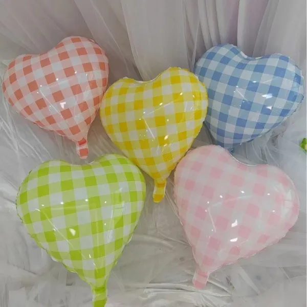 7 Pcs Gingham Heart Balloon