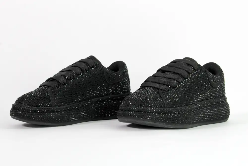DOLLY | BLACK