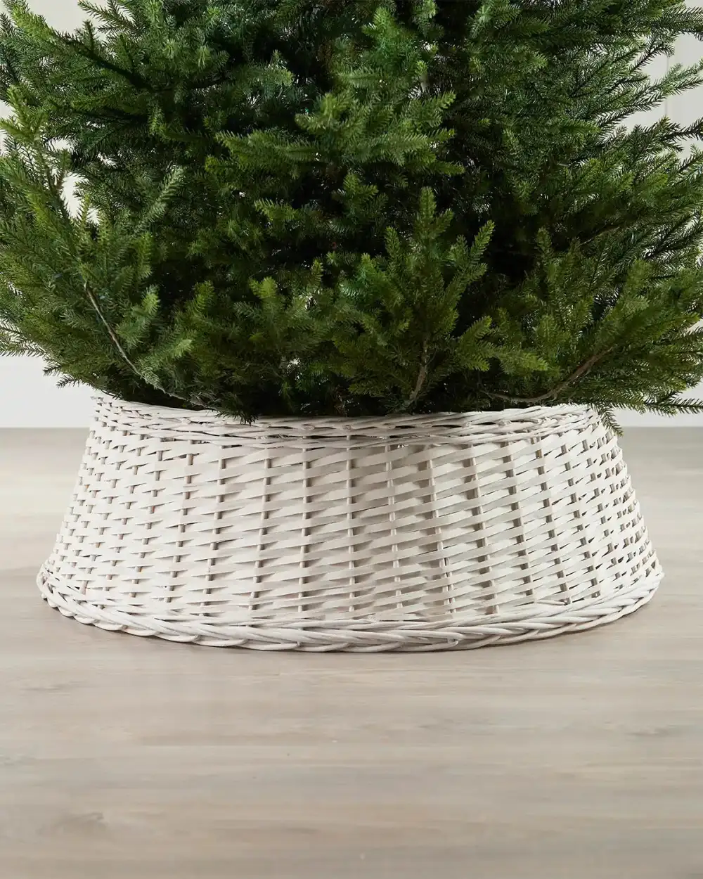 Hand-Woven Wicker Tree Collar