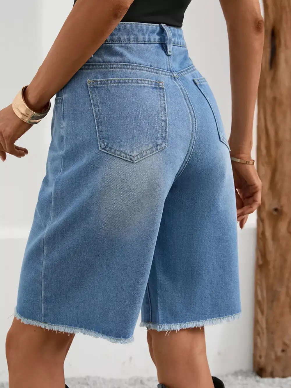 Clean Front Frayed Hem Shorts