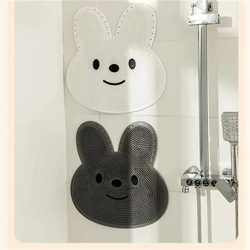 A Hands-Free Foot Cleaner Suitable For Showers