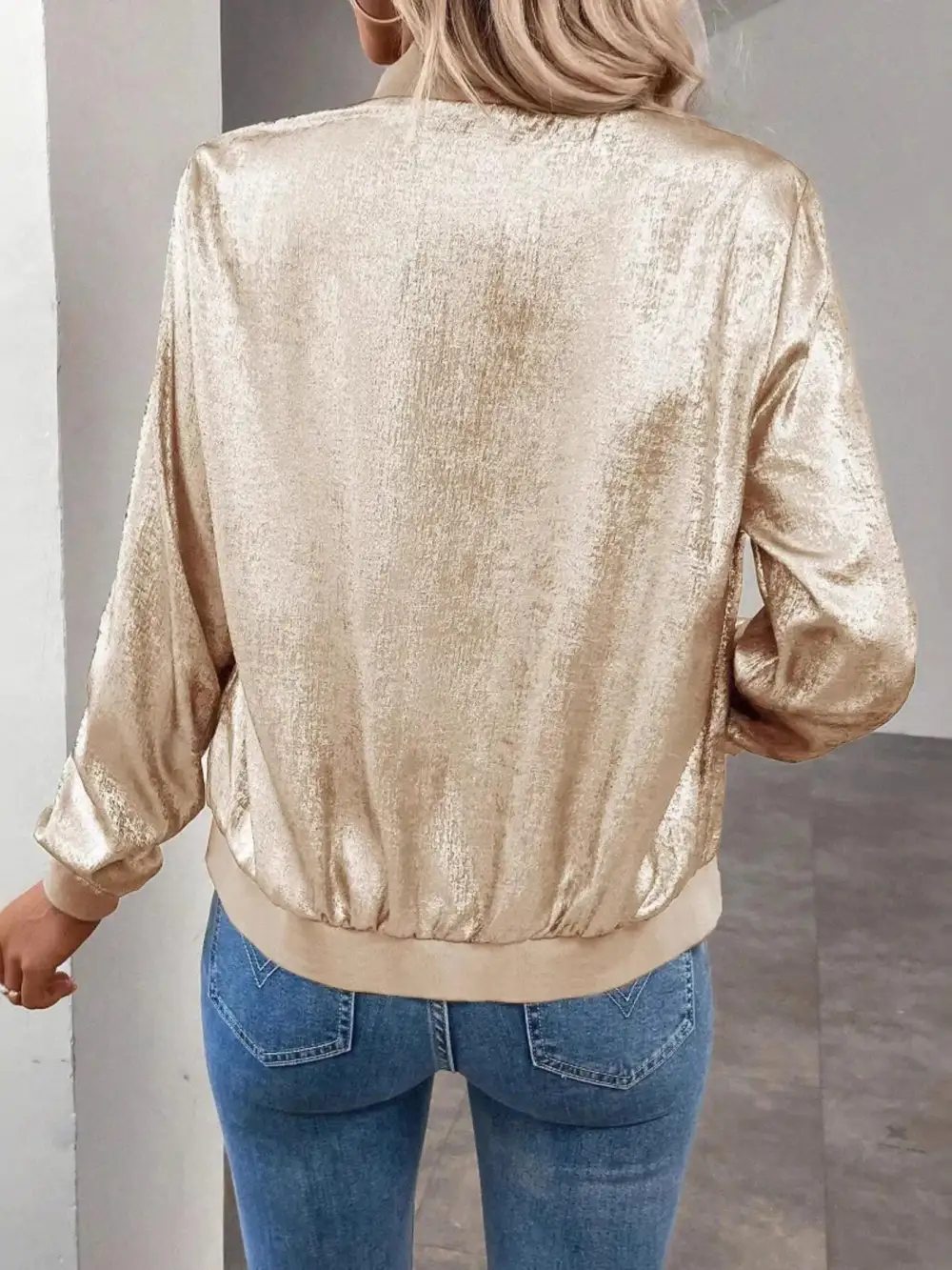 Modern Refined Zip-Up Jacket