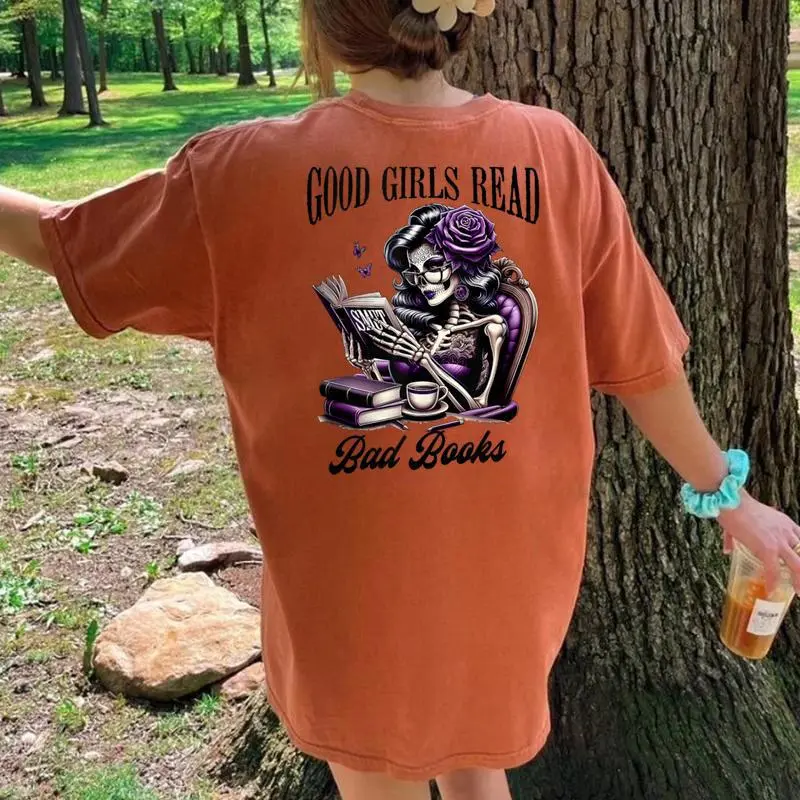 Smut Book Reading Smutty Good That Girls Read Bad Books Women's Oversized Comfort T-Shirt Back Print