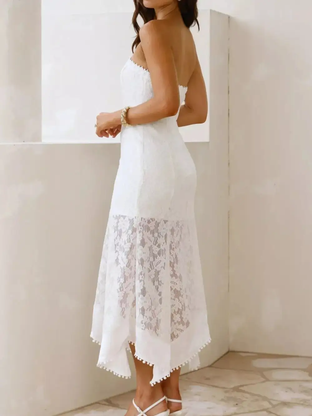 Elegant Lace Strapless Midi Dress