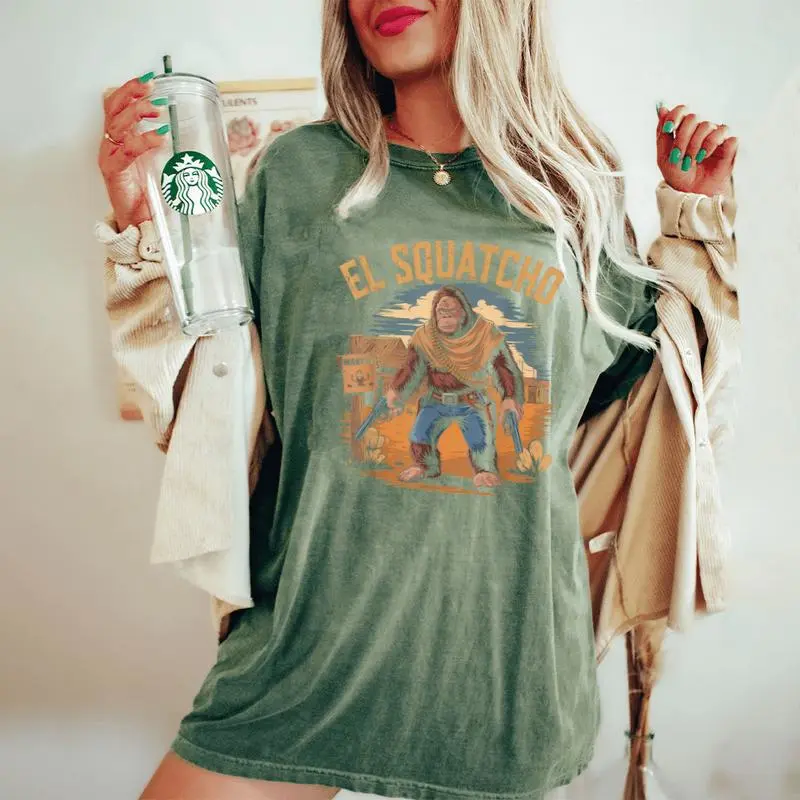 El Squatcho Bigfoot Sasquatch Mexican Women's Oversized Comfort T-Shirt