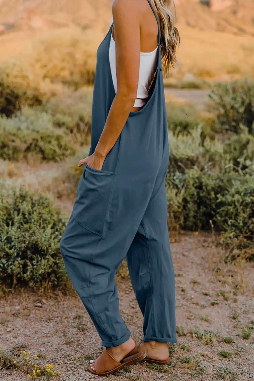 V Neck Sleeveless Pocket Jumpsuit