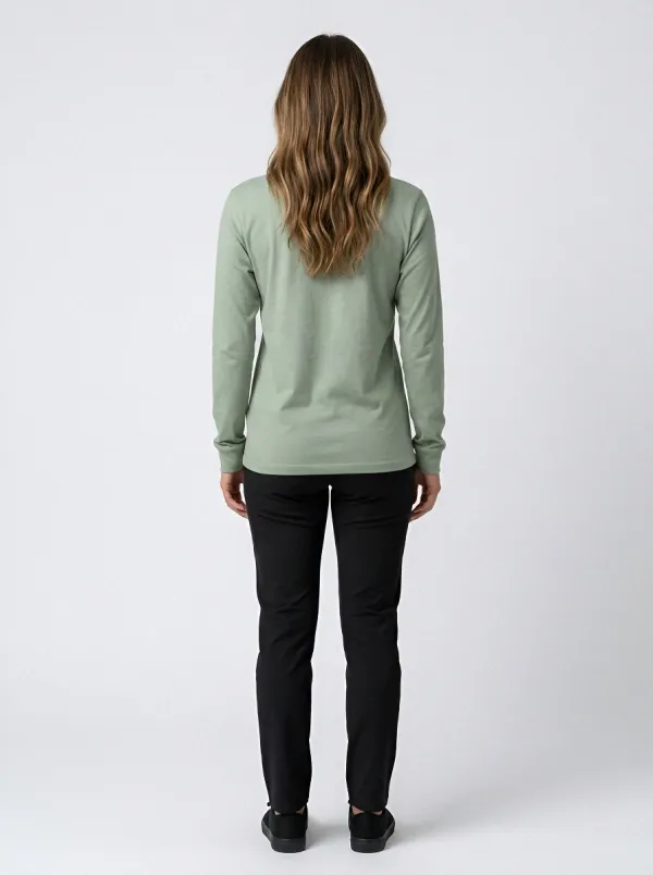 Travel Lover Compass T-Shirt Modern