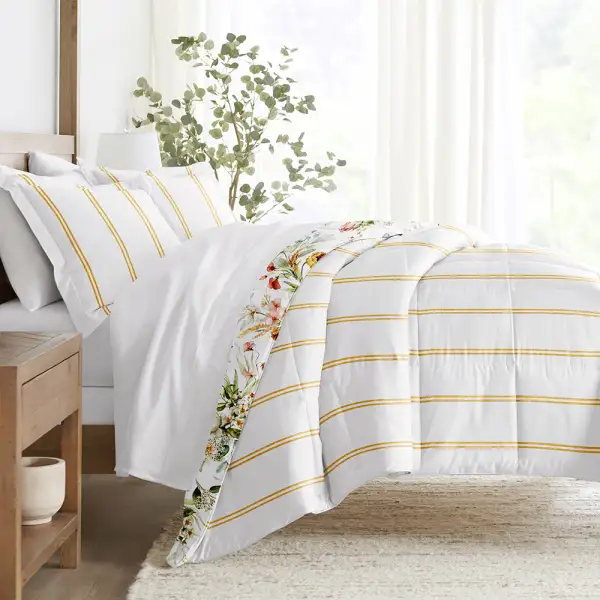 Chintz Floral Reversible Down Alternative Comforter Set