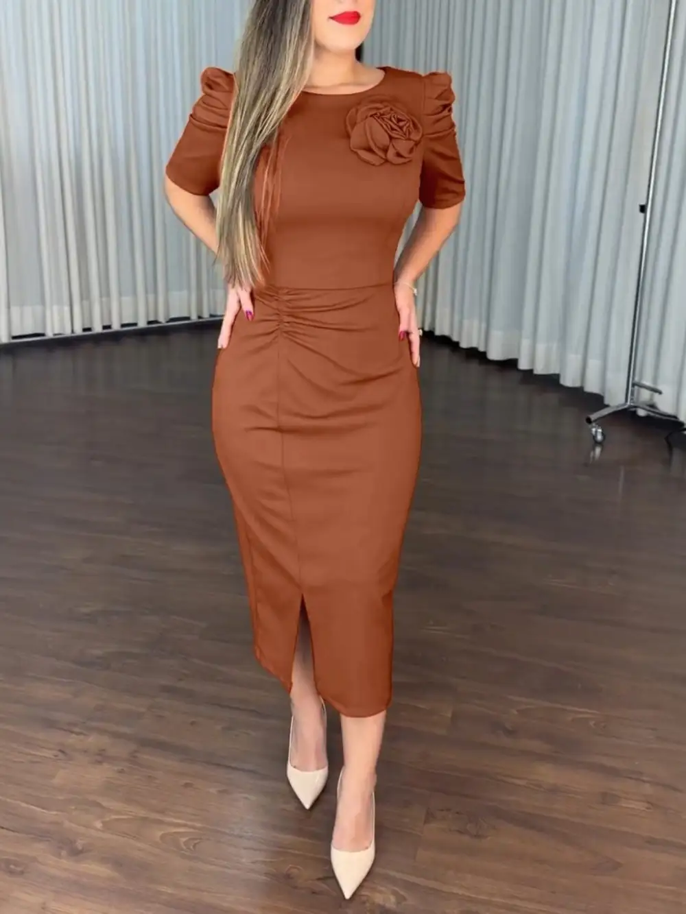 Short Sleeve Ruched Bodycon Midi Dress