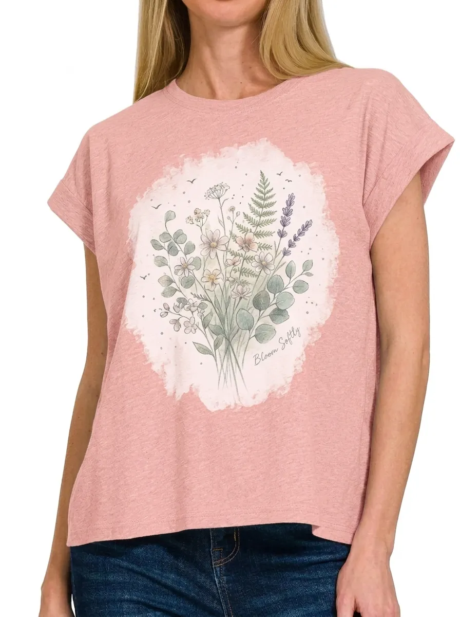 Women's Nature Lover Wildflower Bouquet Bloom Softly Printed T-shirt