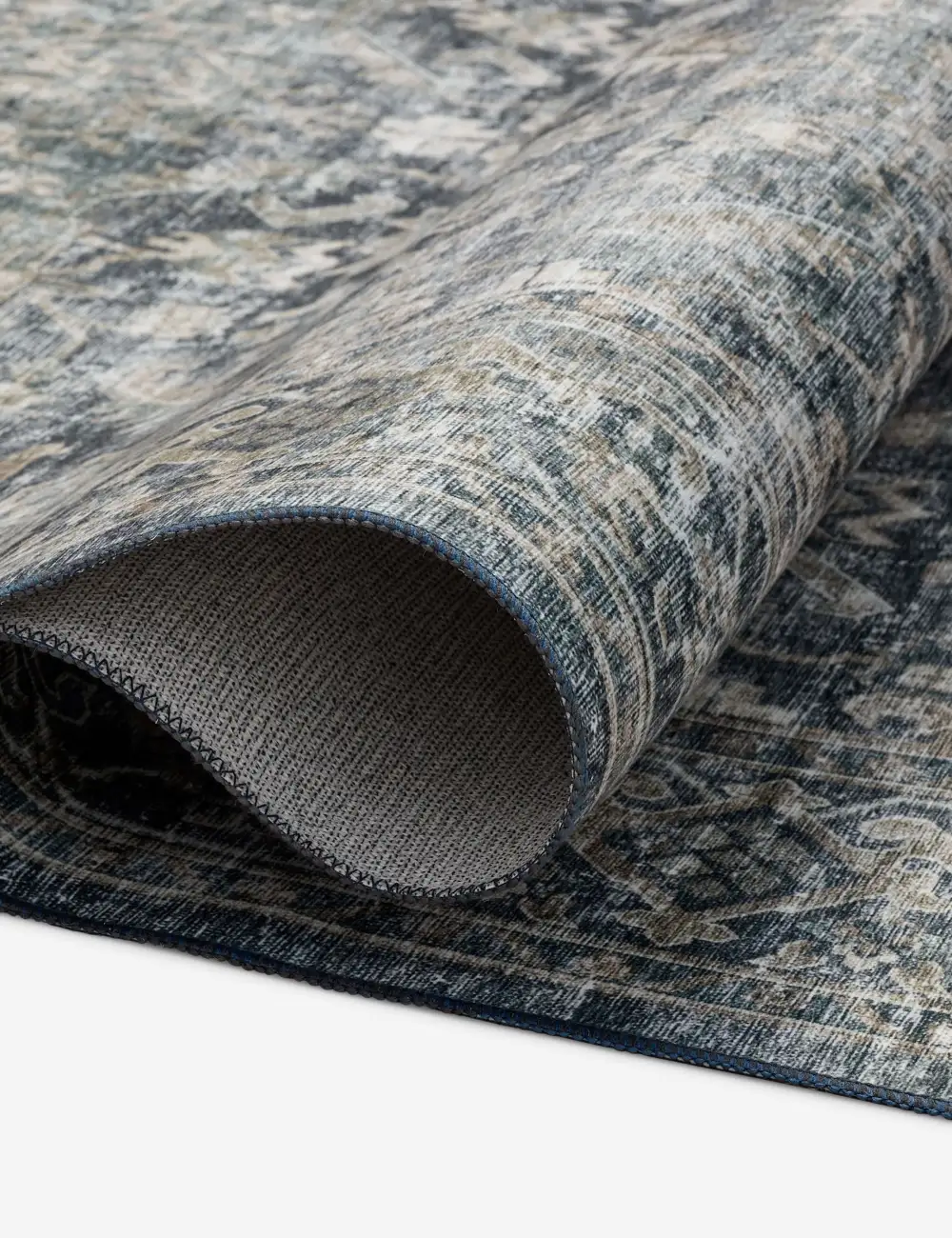 Performance Traditional Motif Machine Woven Polyester Area Rug