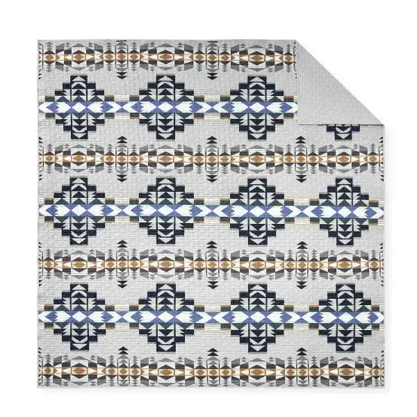 Decorative Reversible Quilted Quilt Set