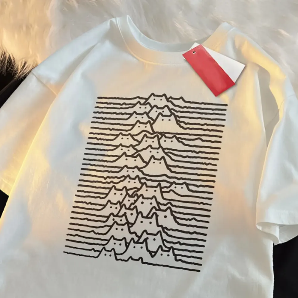Cat Mountain Graphic T-Shirt
