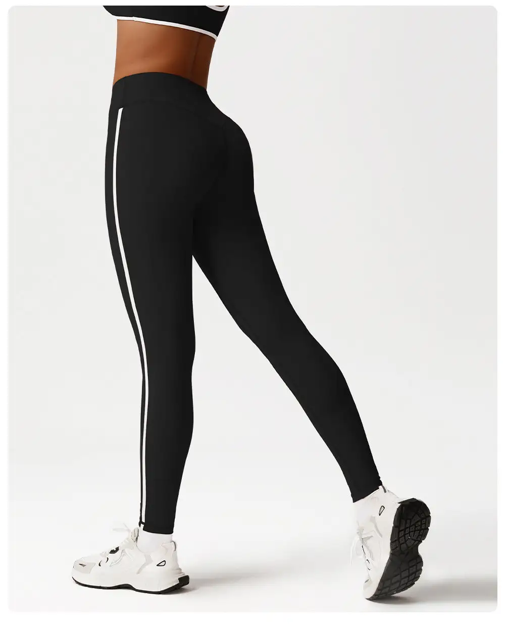 Refined Contrast Trim Leggings