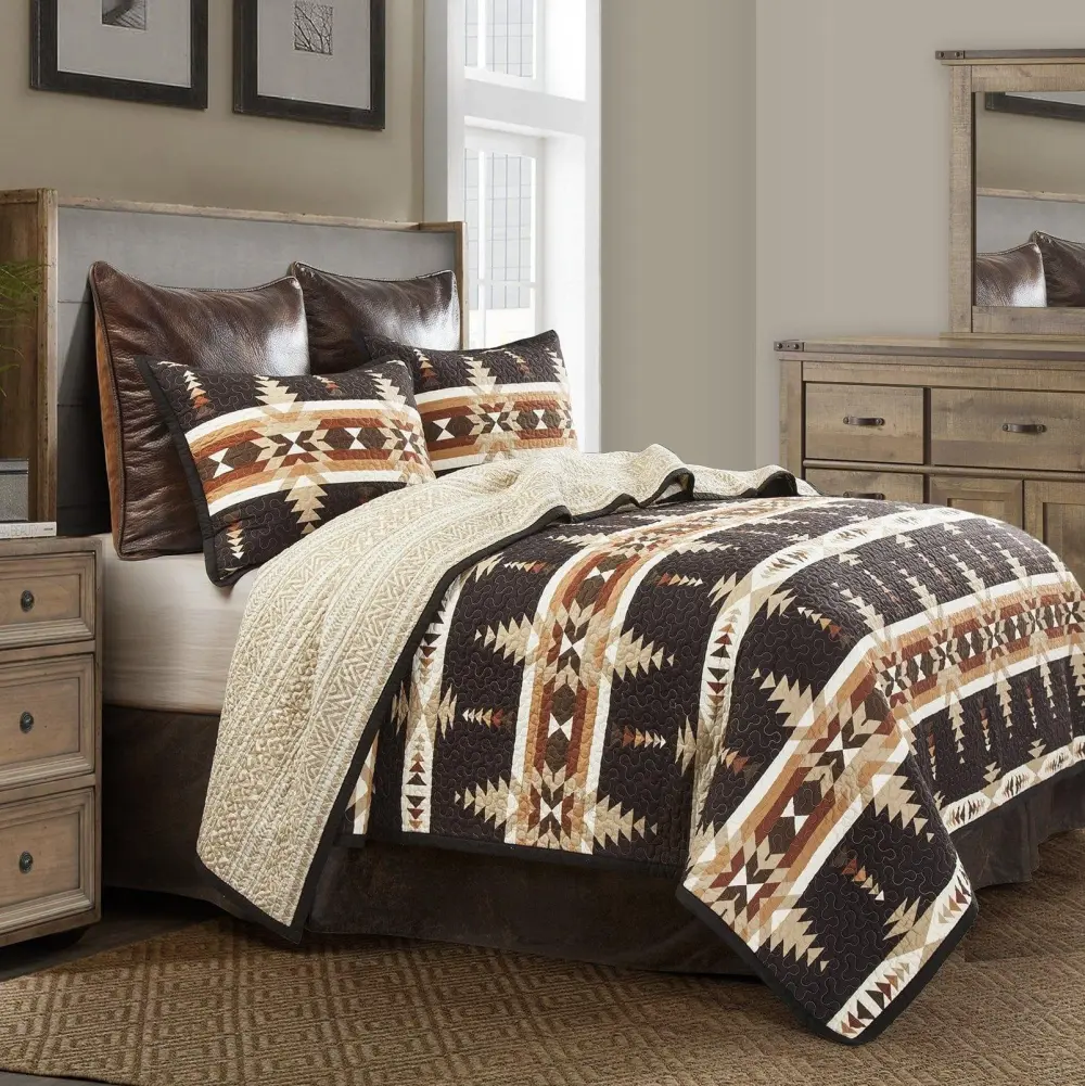 Classic Layered Reversible Quilted Quilt Set