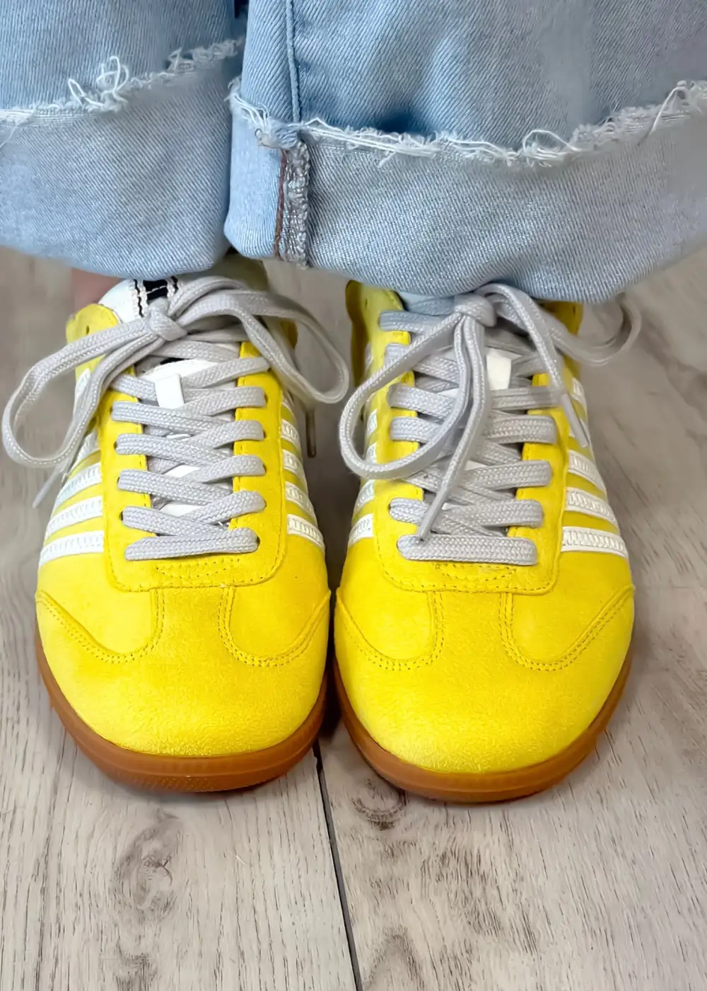 Retro Suede Casual Sneakers
