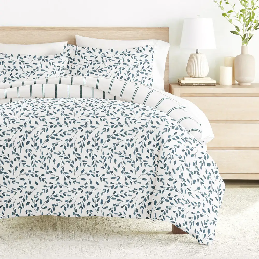 Watercolor Vines Pattern Reversible Duvet Cover Set