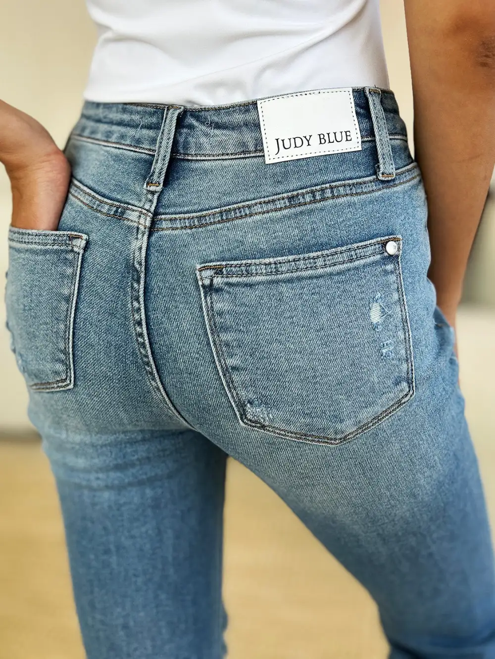 Comfort-Fit Distressed Jeans